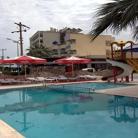 Kalamaki Beach מלון 3*